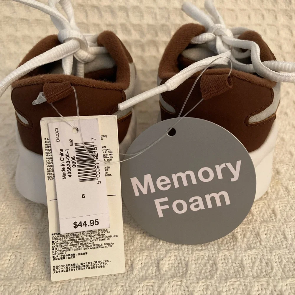 Baby Gap Boys Two Tone Lace Up Sneakers Size 6 New With Tags